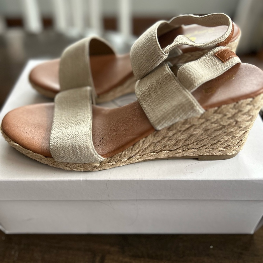 Women's Beige Wedge Sandals
